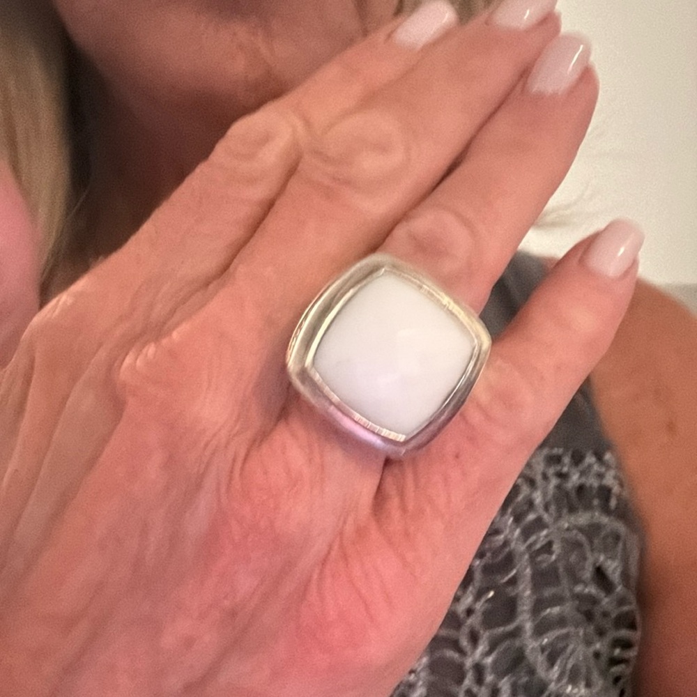 RingDavid Yurman white agate size 8 $600